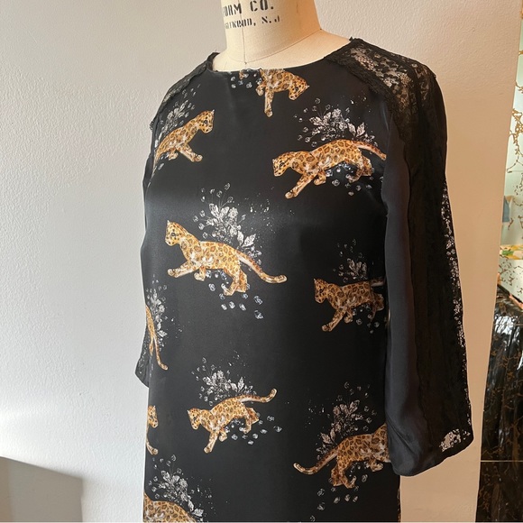 XS Zara Tiger Dress - Picture 3 of 12